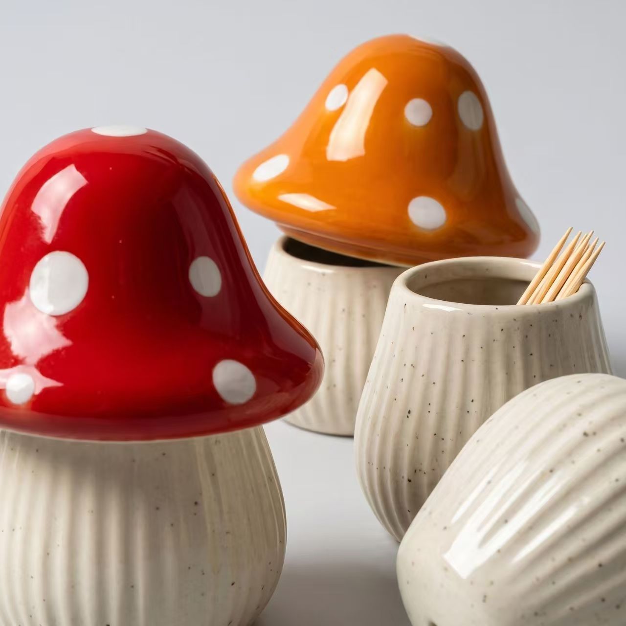 Cartoon Mushroom Ceramic Stora - Kitchen Gadgets Storage ulasan dan harga